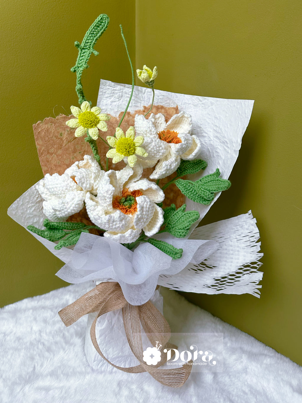 Hand Crocheted White Peonies bouquet. Floral Arrangement for Anniversary, Birthday, Mother's Day, Gift for her, Home decor