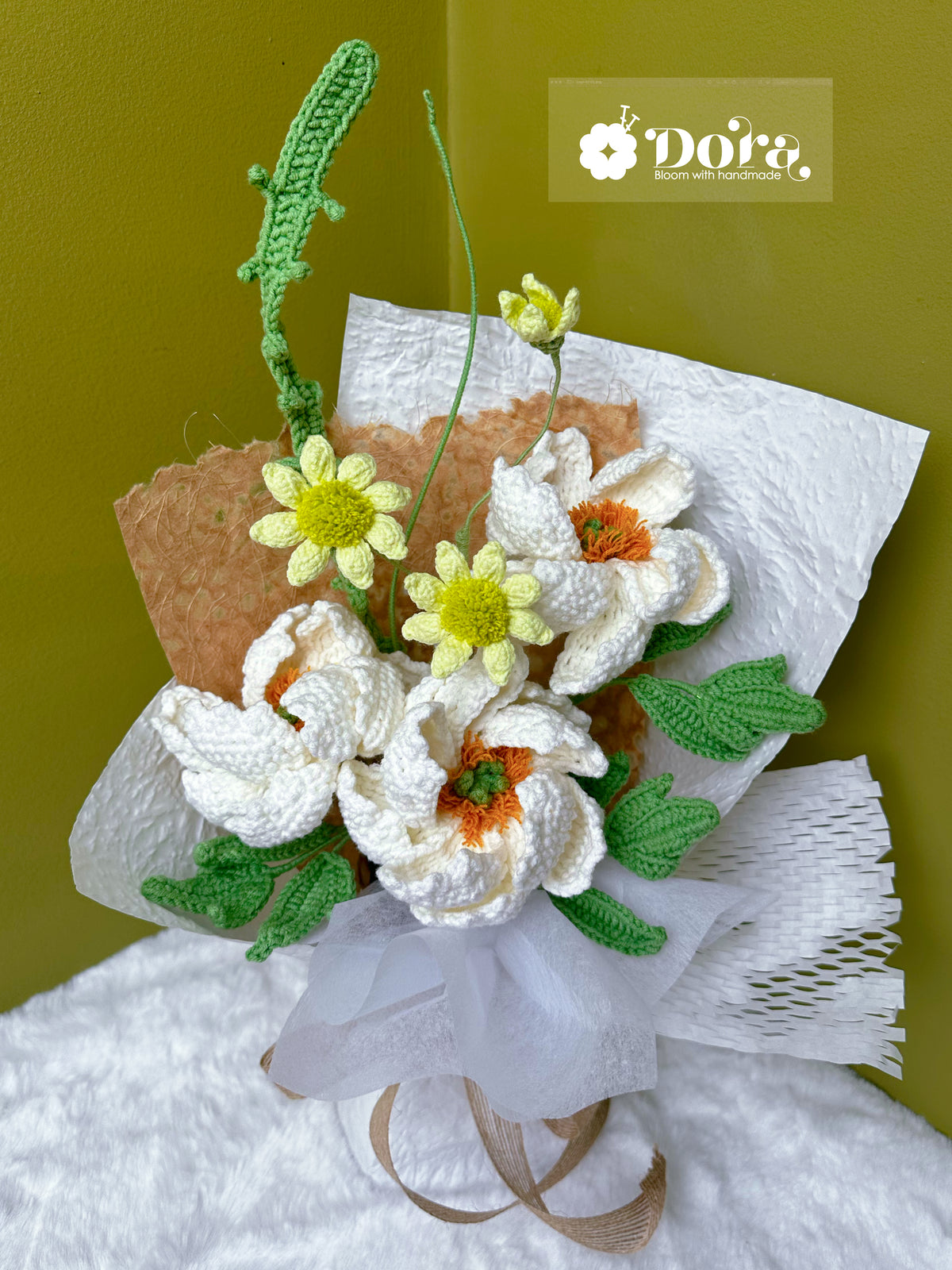 Hand Crocheted White Peonies bouquet. Floral Arrangement for Anniversary, Birthday, Mother's Day, Gift for her, Home decor