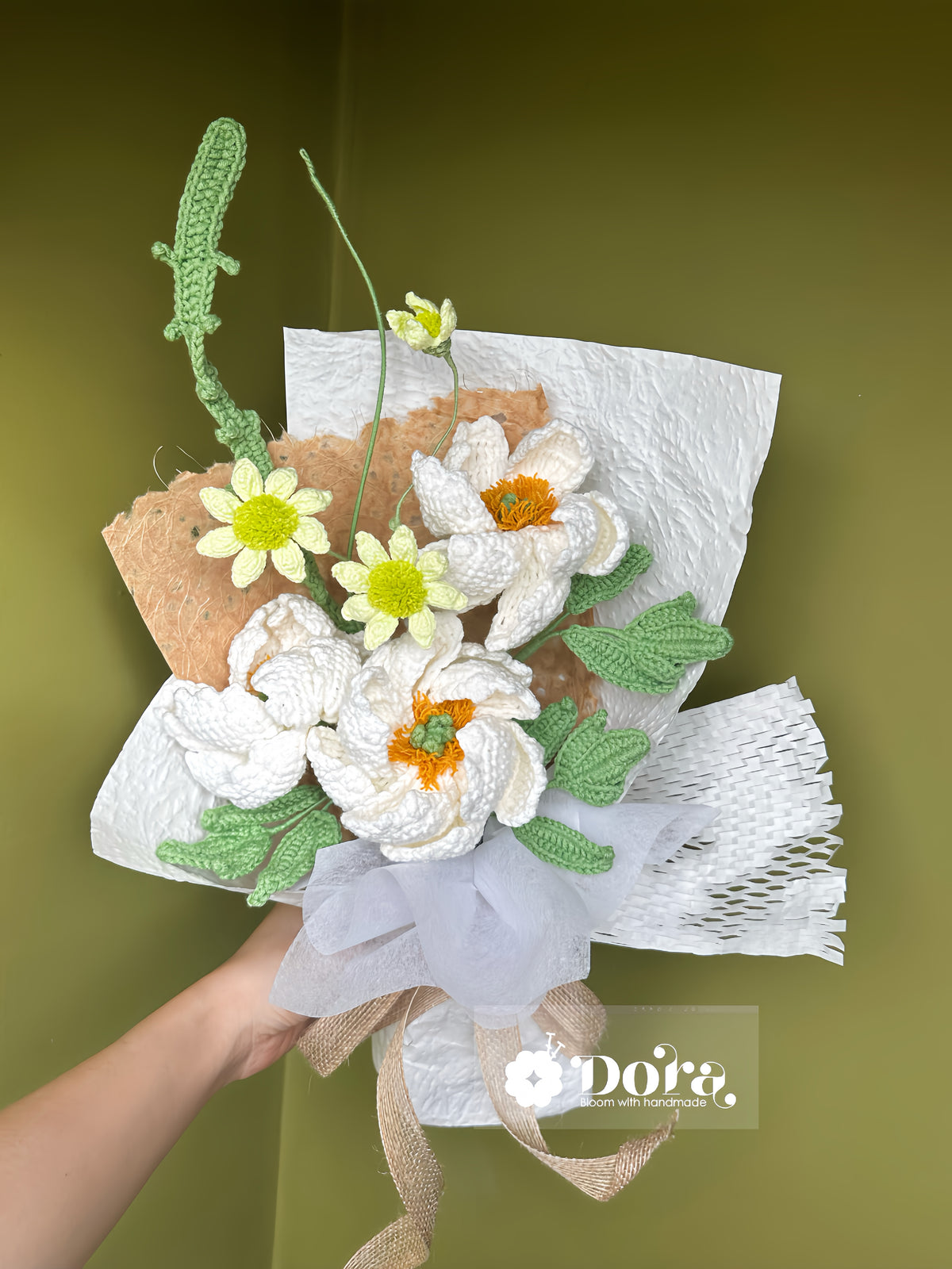 Hand Crocheted White Peonies bouquet. Floral Arrangement for Anniversary, Birthday, Mother's Day, Gift for her, Home decor