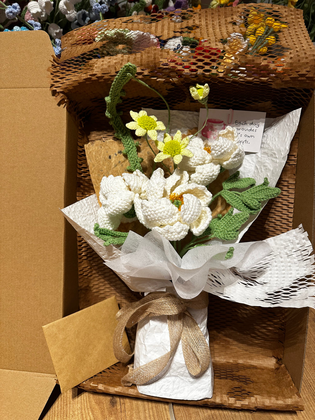 Hand Crocheted White Peonies bouquet. Floral Arrangement for Anniversary, Birthday, Mother's Day, Gift for her, Home decor